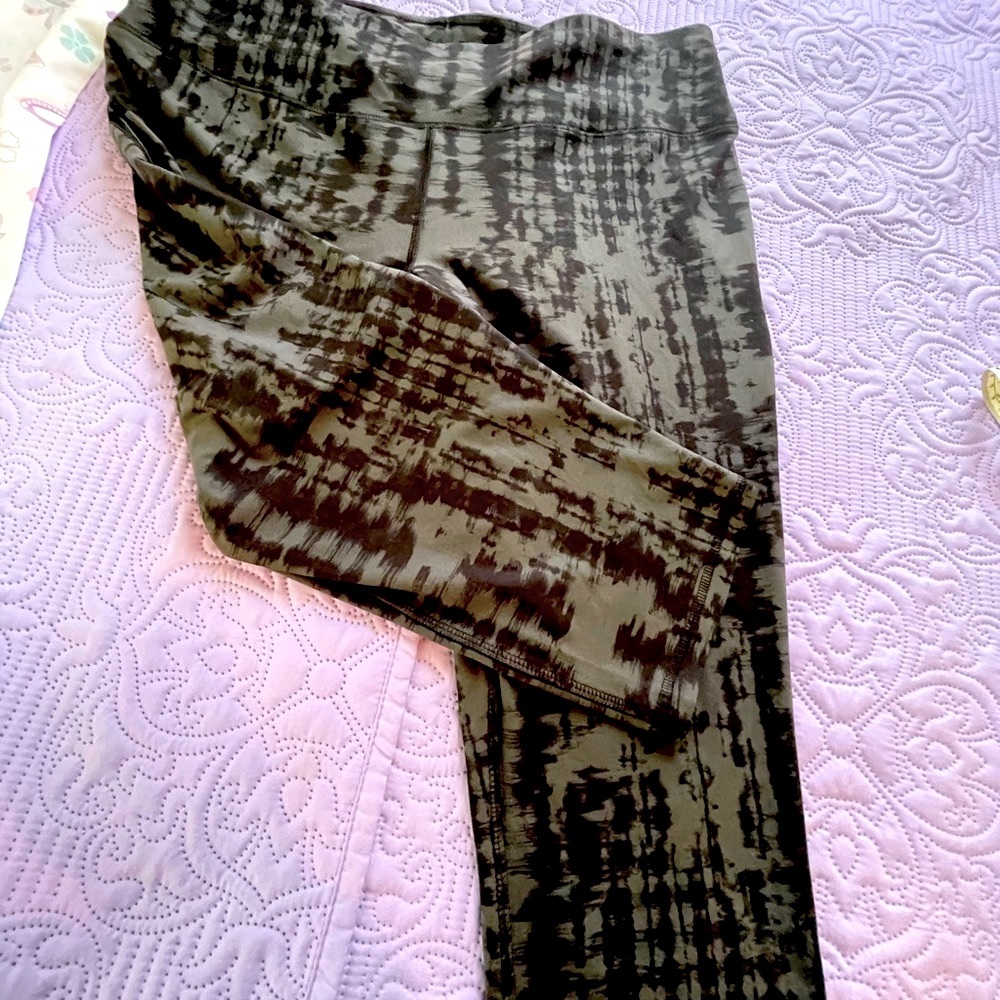 DSG black workout leggings.
